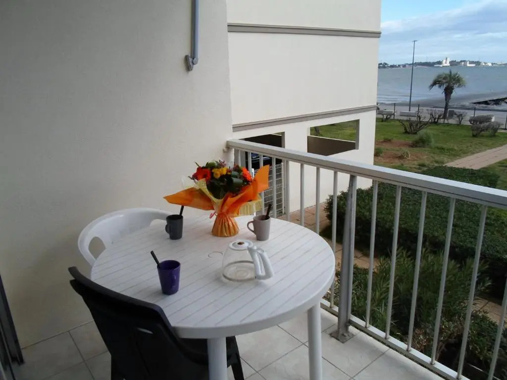 Appartement Balaruc-les-Bains, 1 pièce, 4 personnes - FR-1-503-25