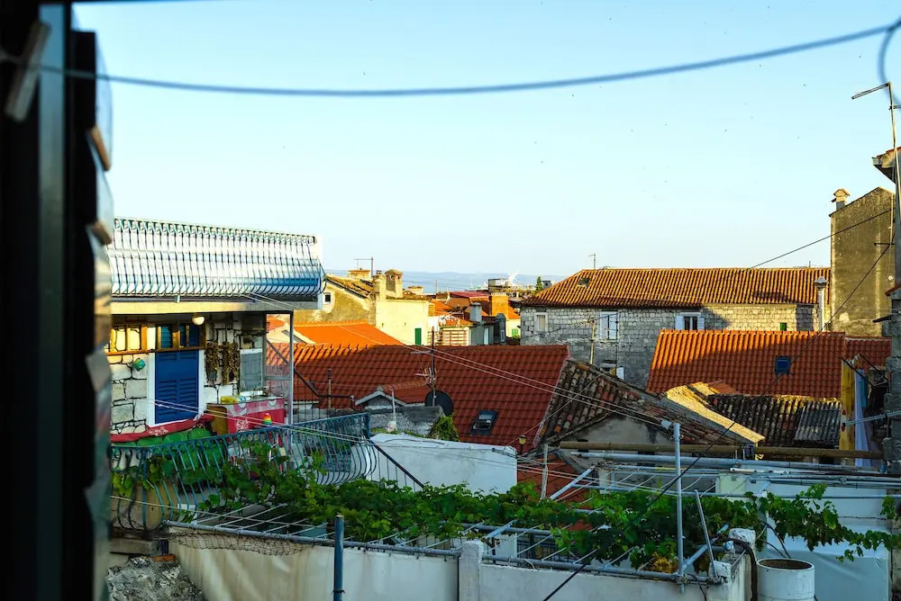 Split Apartments with Hotel Service