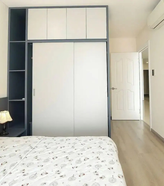 Monarchy Luxury Serviced Apartments - By Charm Homestay Vietnam