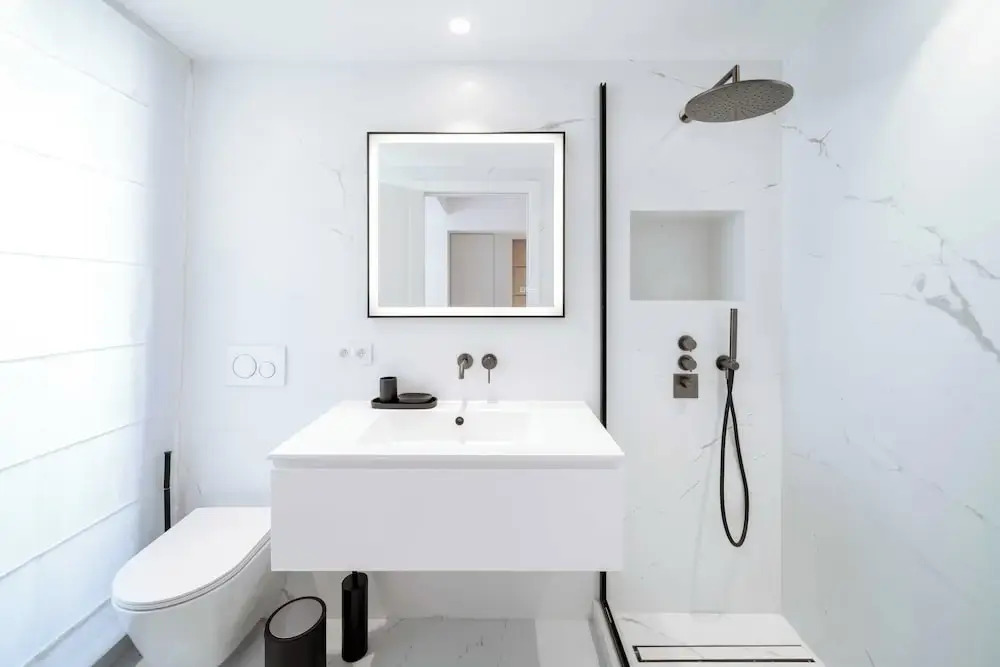 Charming Oasis With Terrace 4 BD/ 8P - Cannes
