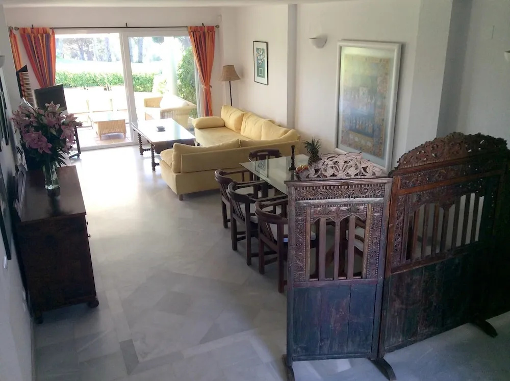 House With 4 Bedrooms in Chiclana de la Frontera, With Wonderful sea V