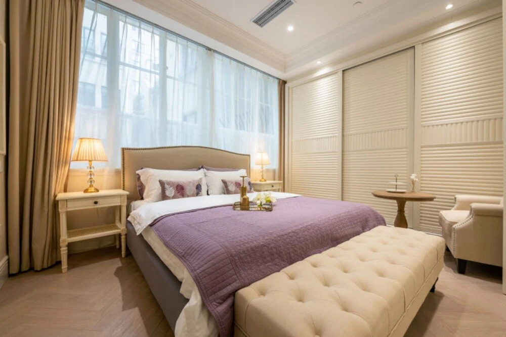 Hidden Residence- No.5 on the Bund