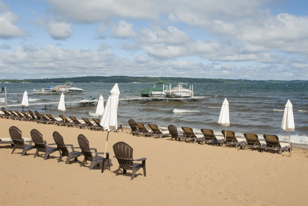 The Beach Haus - Traverse City