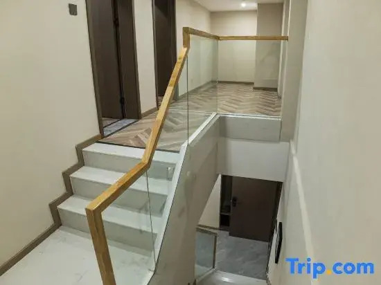 Yongning Xintiandi Holiday Hotel