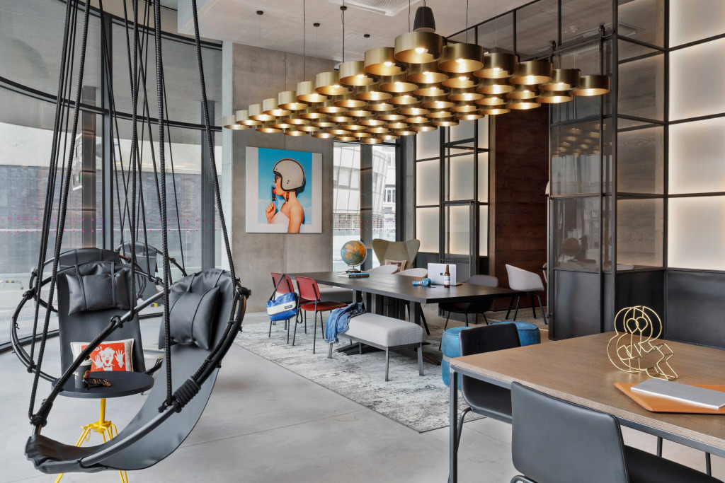 Отель Moxy Kaunas Center