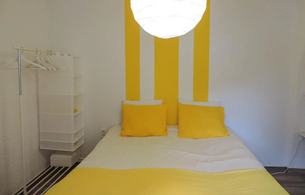 6 Bedroom Pet Friendly Home In Labin