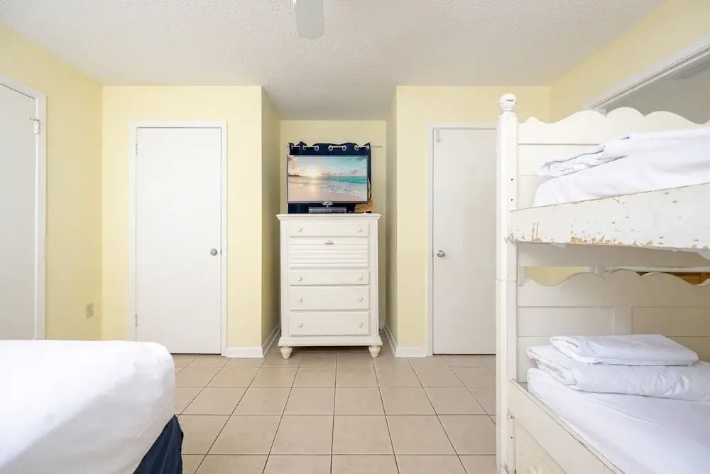 Phoenix Iv 4064 2 Bedroom Condo