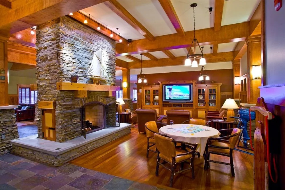 Tamarack Lodge