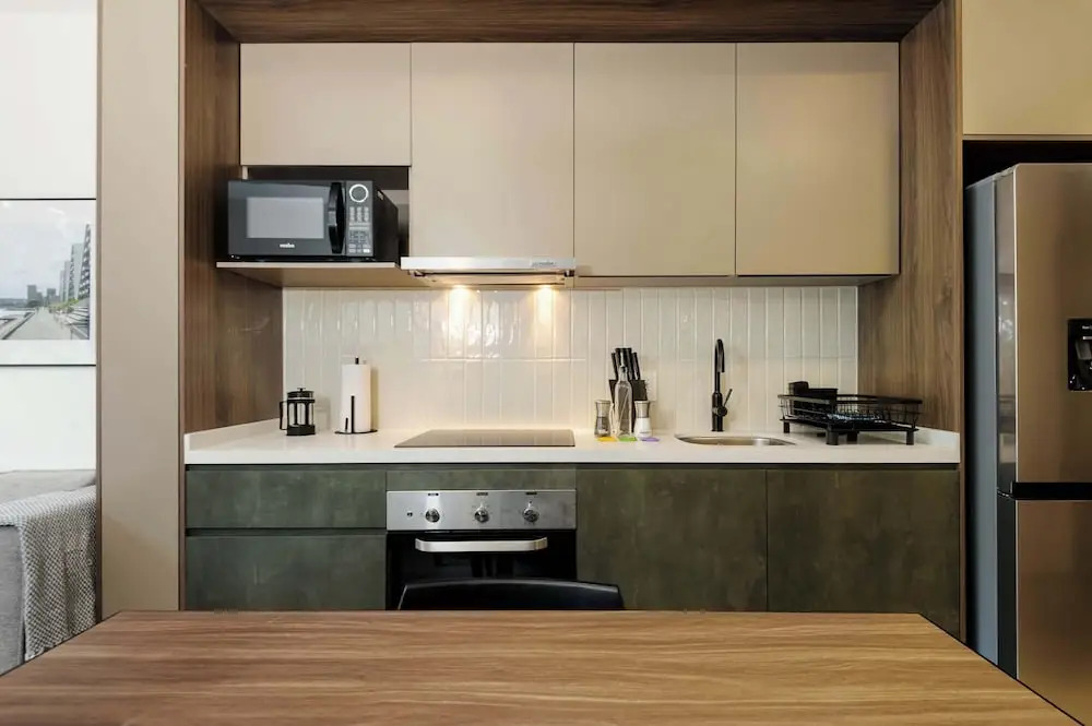 w Striking 2BR in the Heart of San Rafael