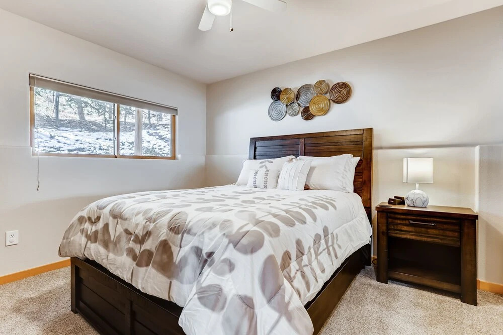 New Listing! 2-unit Getaway W/ Heated Garages 6 Bedroom Duplex