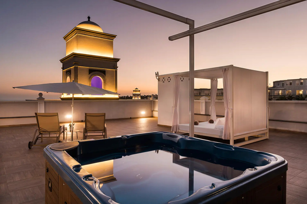 Royal Palm Resort & Spa