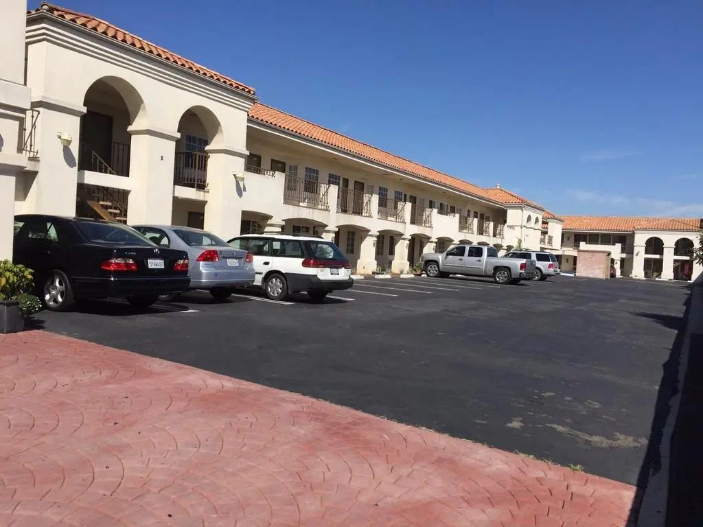 Cali Inn