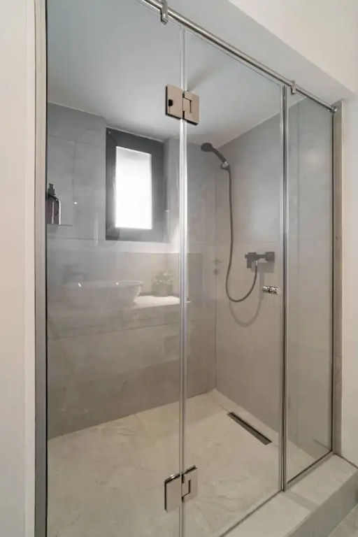 Vibrant & Spacious 3BR Condos on Amzei Square