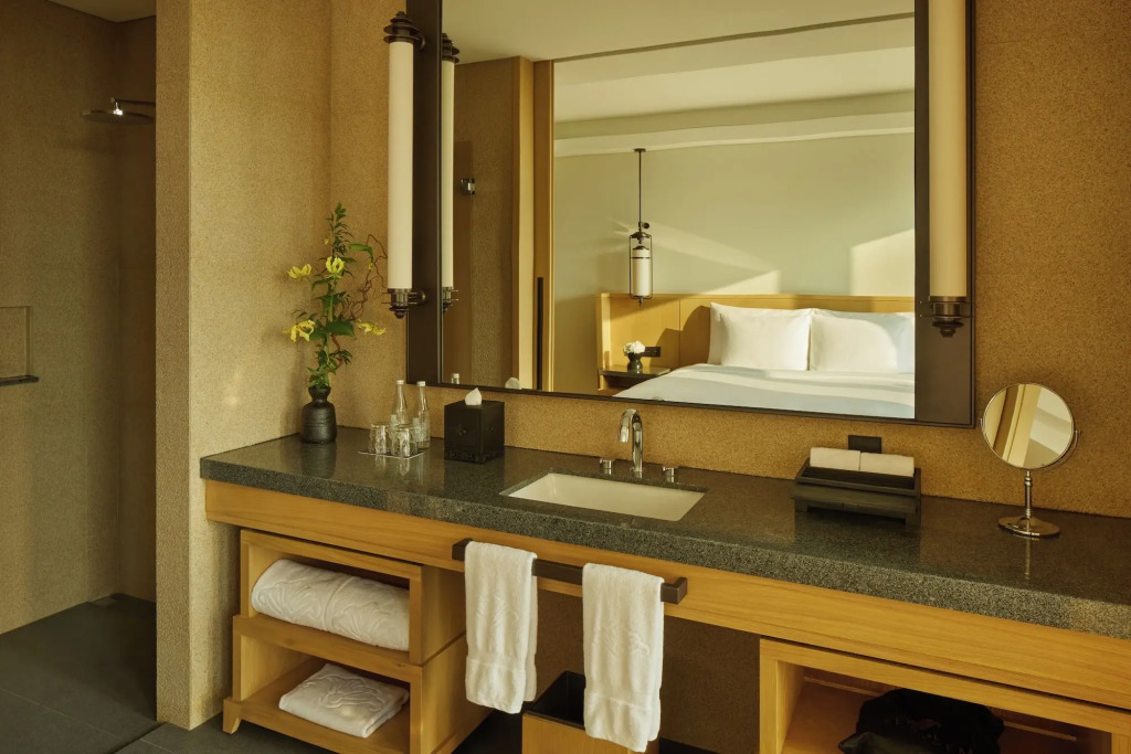Hotel Tentrem Jakarta
