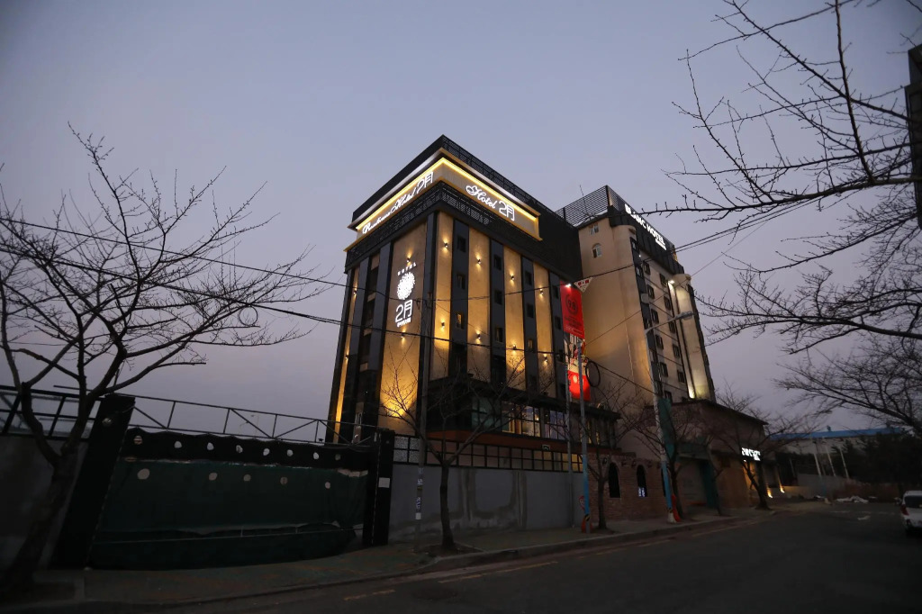 Busan February Hotel New Building