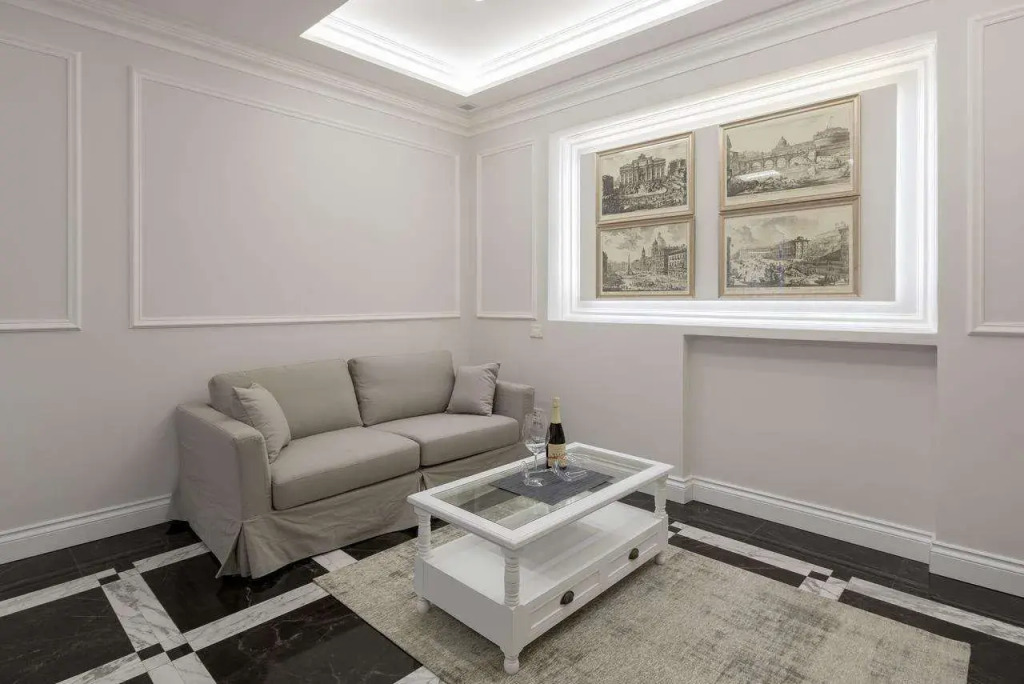Aurora Luxury Suites