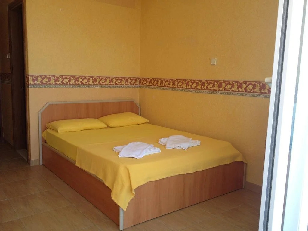 Yarar Hotel
