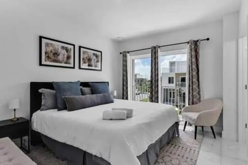 25893 Sw 144 CT 3 Bed 2 5 Bath Townhome Rooftop 1 Parking Spot