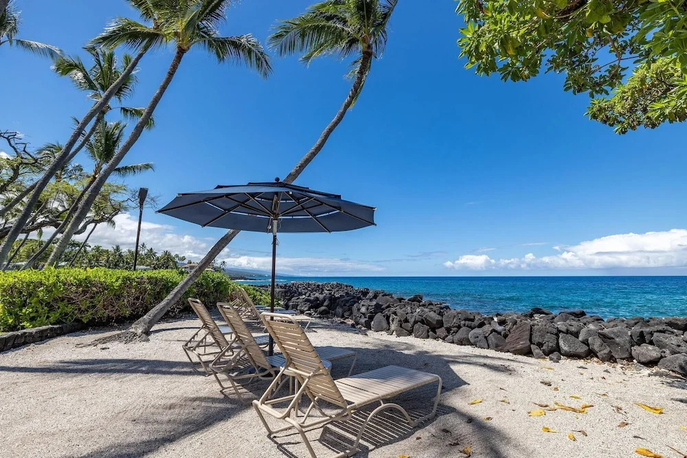 Kona Isle B3