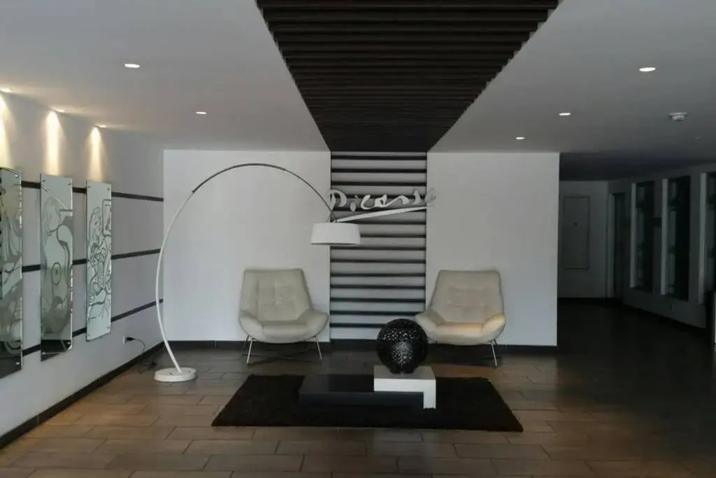 360 Park View