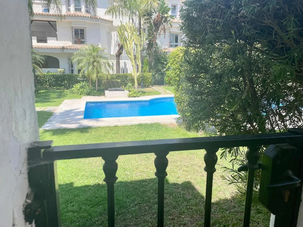 Modern 3 Bedroom Pool Access Apartment F-7