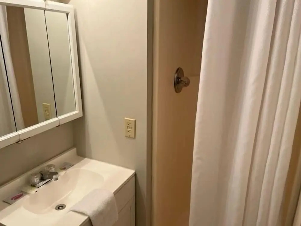 Royal Garden Resort 1510 2 Bedroom Condo by RedAwning
