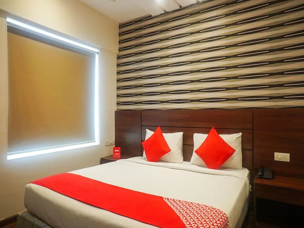 OYO Flagship 15614 Hotel Olive KEM Hospital