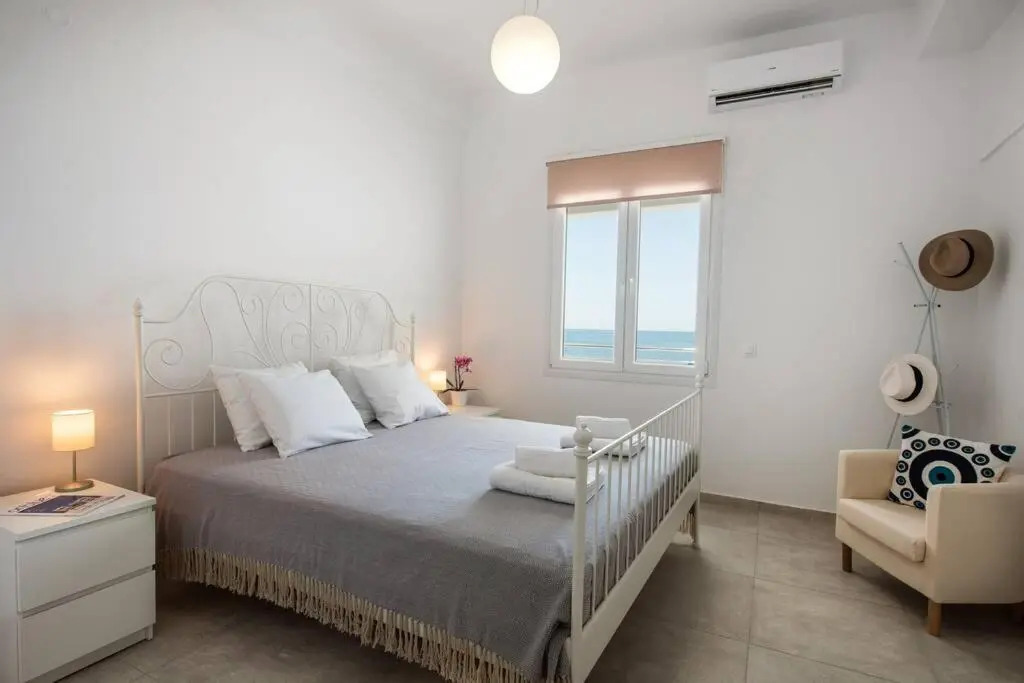 Amazing Seafront Suite
