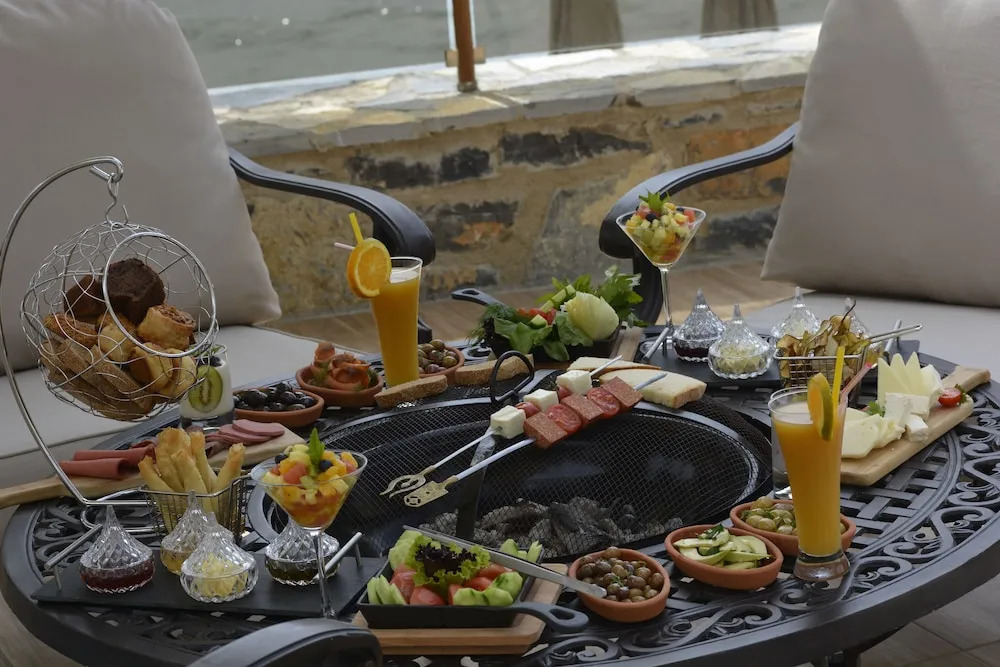 Azka Restaurant