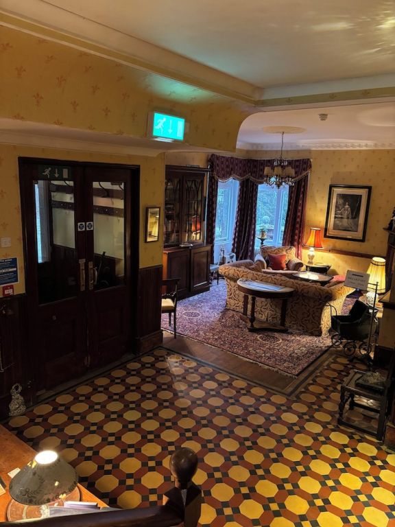 Cambus O May Traditional Highland Hotel