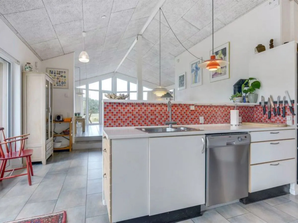 "Zuhra" - 375m from the sea in NW Jutland
