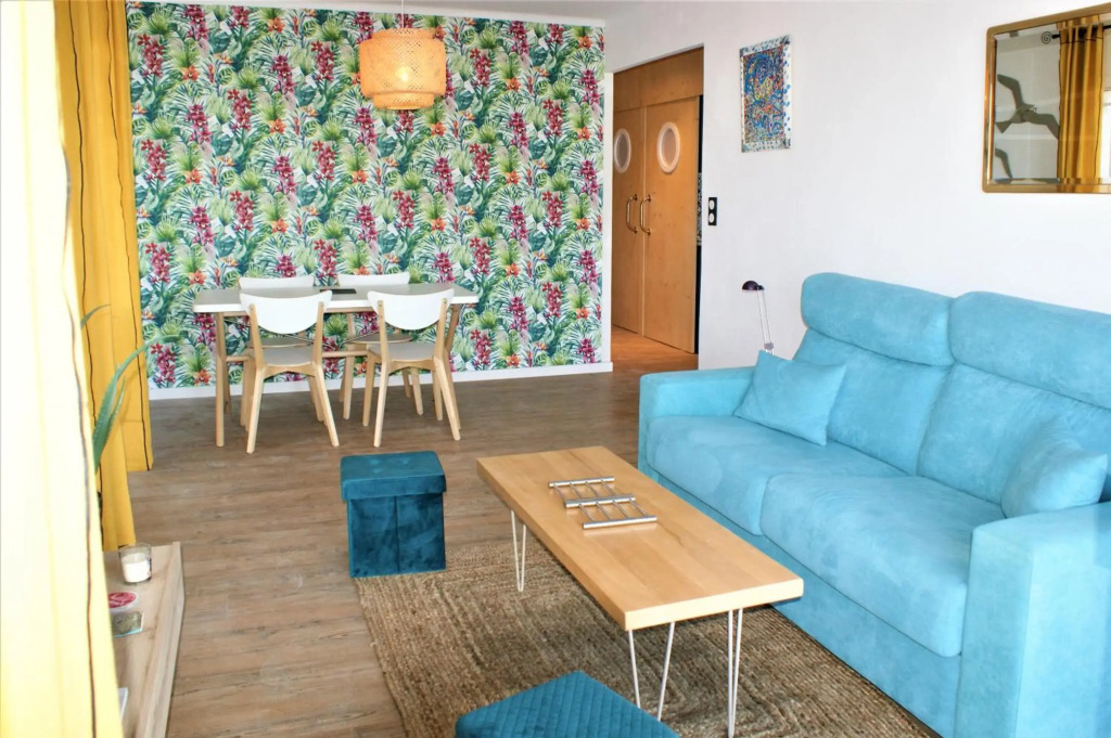 Apartamento con vistas al mar y al puerto de Roses