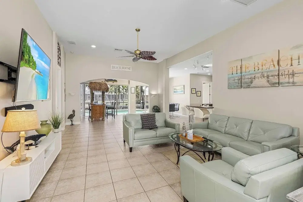 Canalfront Oasis: Cape Coral Home w/ Pool & Spa