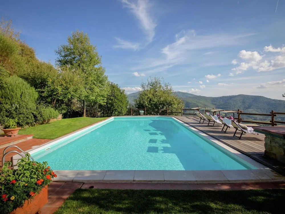 Villa in Tuscany with Pool and Valley Views