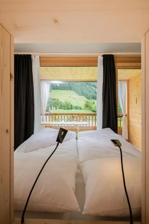 Superior Chalet KOASA-HOF, 240 Meter, 5 Zimmer, 18 Pers