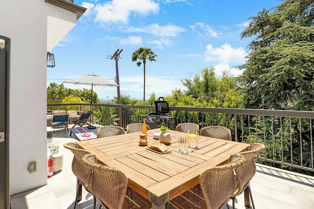6bdr Modern Oasis w/ Game Room, Outdoor Living & Views! Edendale by Avantstay