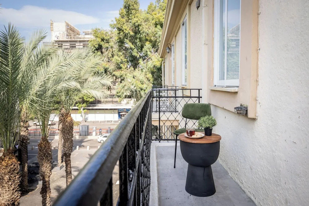 The Printhouse-Boutique Apt by SeaNRent
