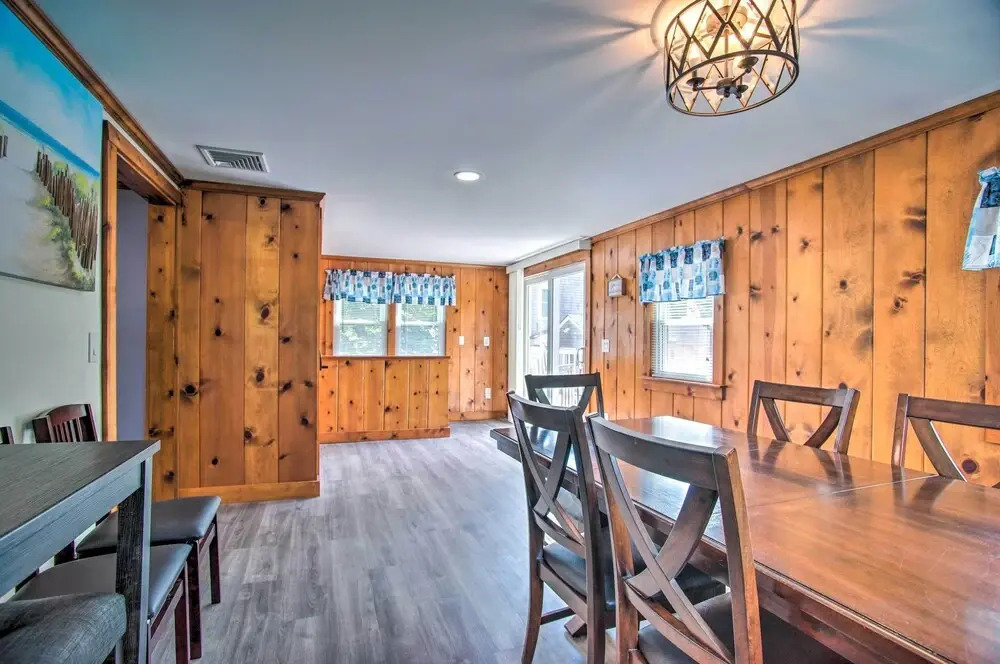 Pet-friendly Cape Cod Getaway < 1 Mi to Beach