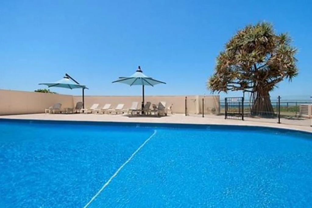 Beachside Tower Apartments