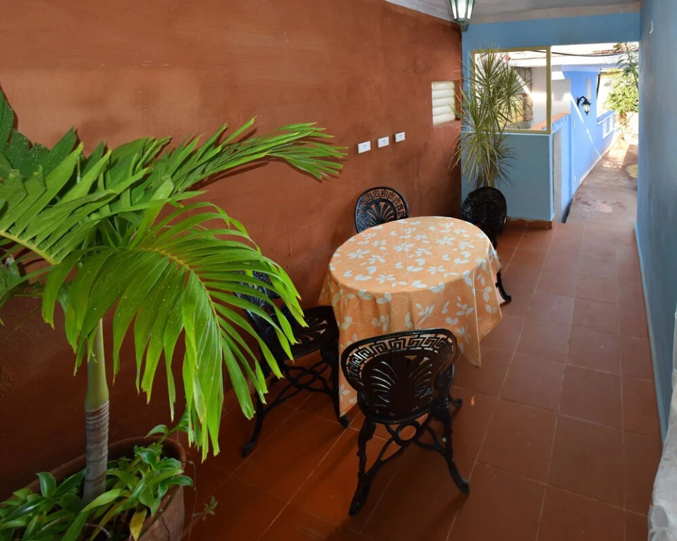 Fambyh YAL 80 Hostal Trinidad Cuba