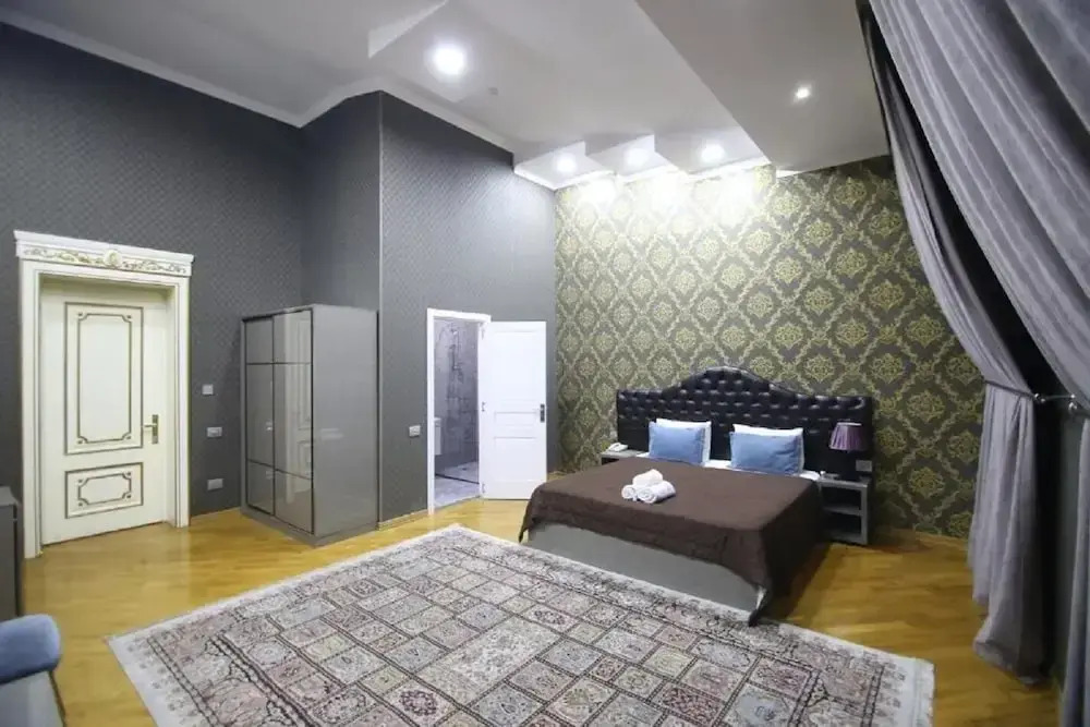Pilot Baku Hotel