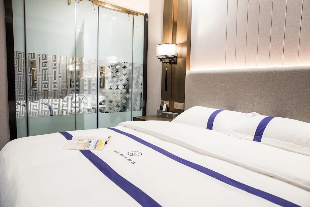 Guiyang Jialan Selected Hotel