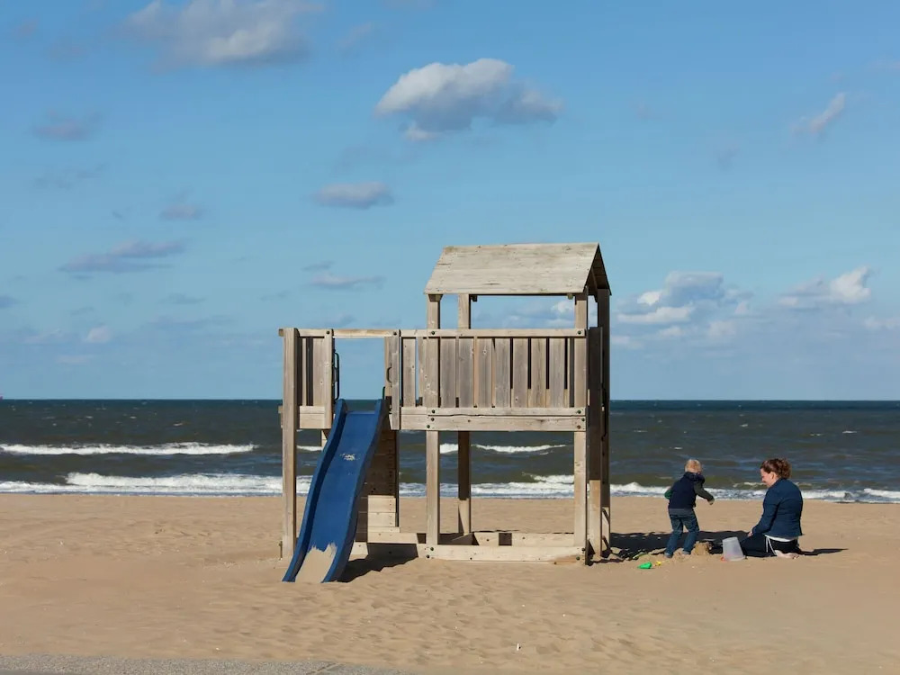 Cozy Apartment in Katwijk with Balcony