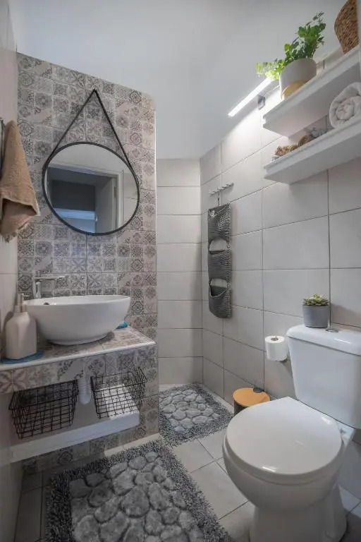 Inconceptual apartment