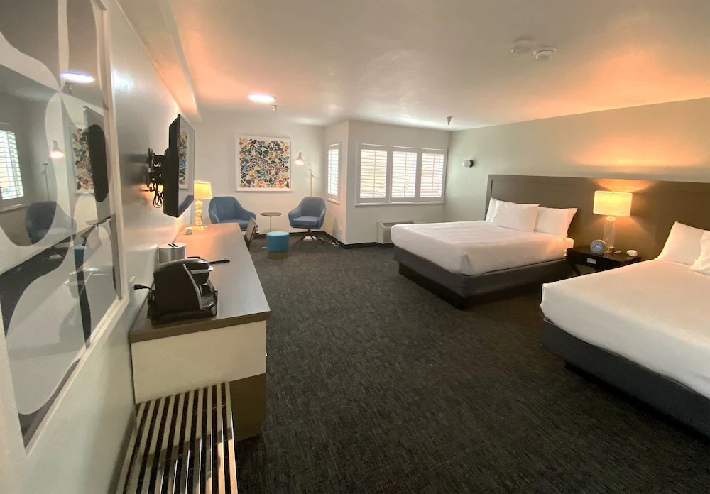 Best Western Crestview Hotel & Suites