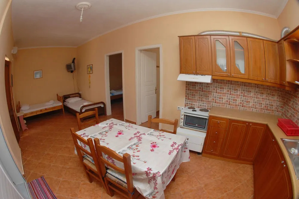 Tikus Apartment