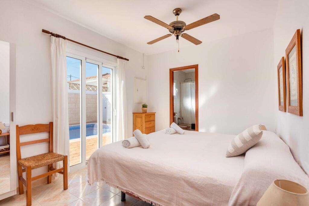 Villa Mari Large Private Pool Walk to Beach A C Wifi Car Not Required - 3051