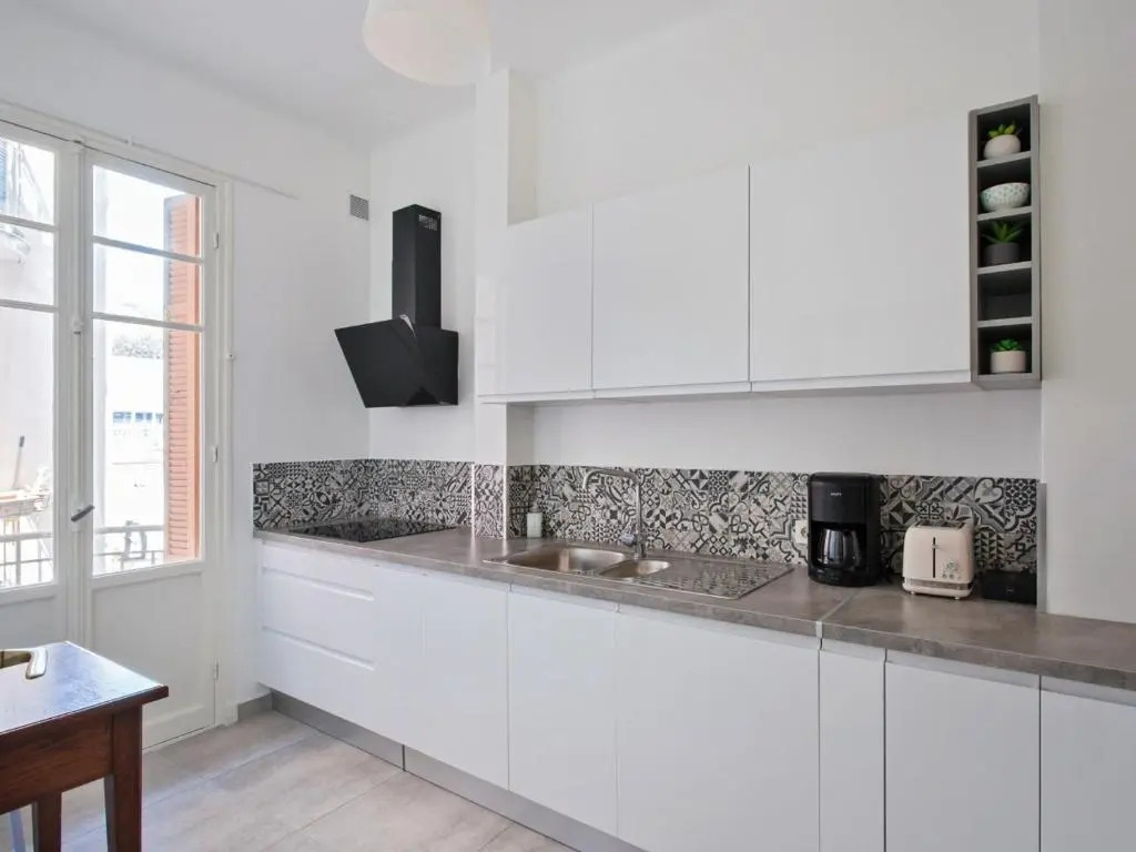 Nice, 58 M2 ! superbe appartement climatisé ! 3 couchages, proche de la promenade des Anglais et de la Gare ! !