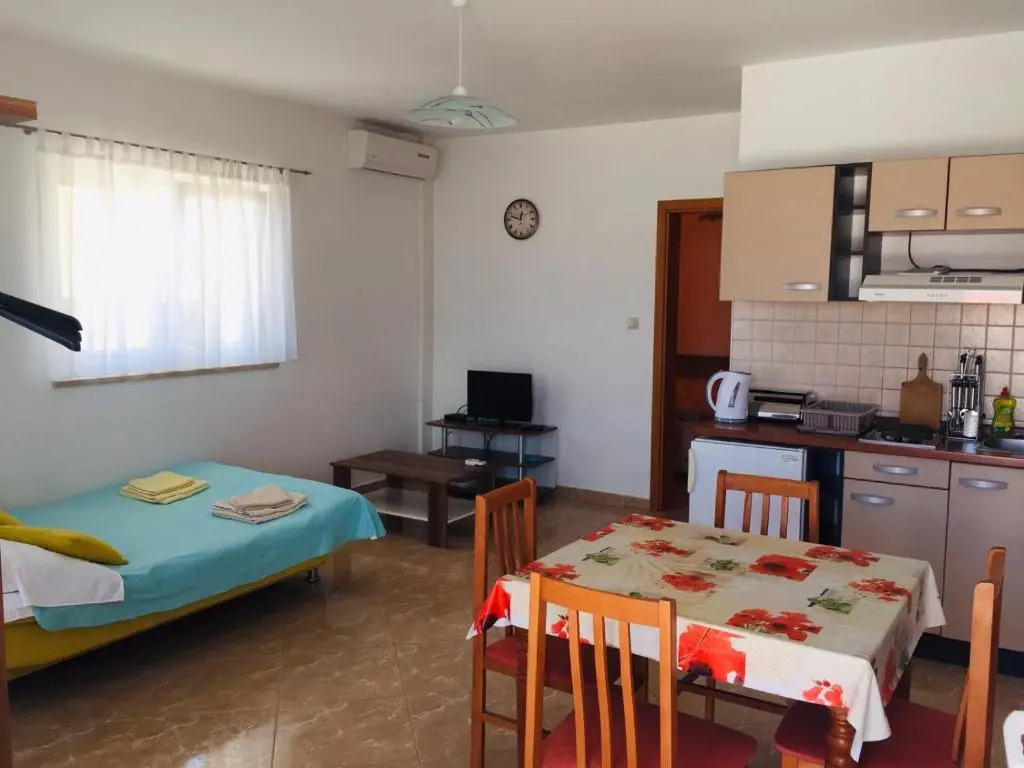 Apartments Gubo