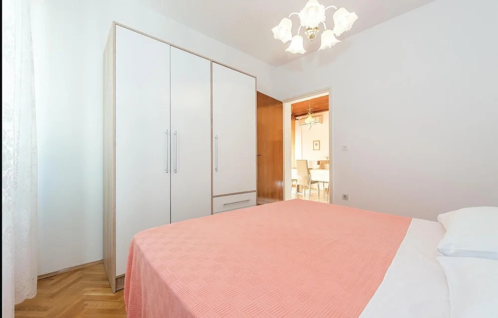 Amazing Apartment in Zaboric With 2 Bedrooms and Wifi